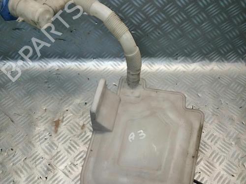 Used Windscreen washer tank AUDI A3 Sportback (8PA) 2.0 TDI (140 hp) 22590370