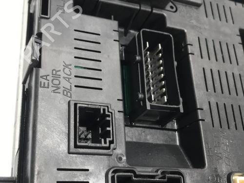 Fuse box CITROËN C4 Coupe (LA_) 1.6 VTi 120 | BP27212489E1 - Image 2