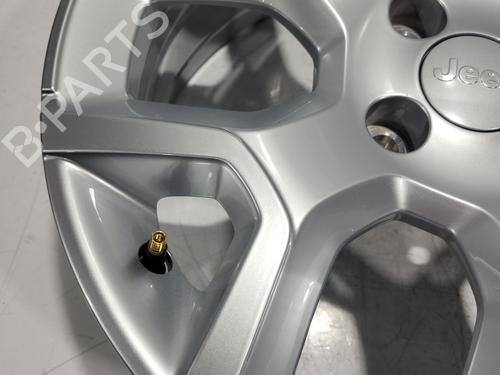 Fælk JEEP AVENGER (J2) 1.2 T3 e-Hybrid | BP31114278C45