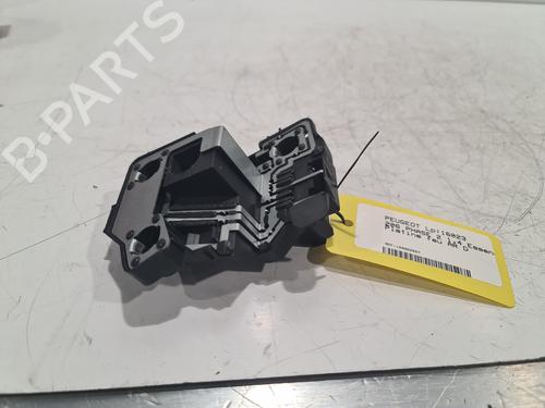Support de lampe PEUGEOT 206 Hatchback (2A/C) 1.4 i (75 hp) 32347537
