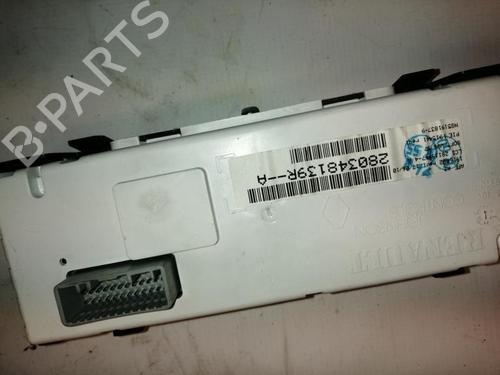 Used Display monitor RENAULT CLIO III Grandtour (KR0/1_) 1.5 dCi (KR0F) (86 hp) 22581307