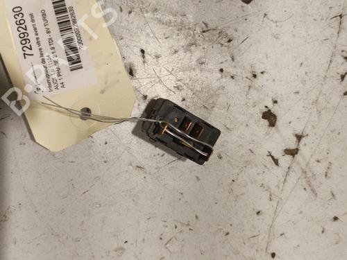 Used Right front window switch Right front window switch AUDI A4 B5 (8D2) 1.9 TDI (116 hp) 22582059 22582059
