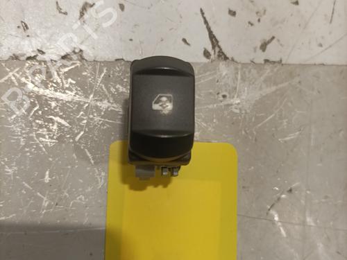 Used Right front window switch RENAULT MEGANE II (BM0/1_, CM0/1_) 1.5 dCi (BM1E, CM1E) (106 hp) 22573116