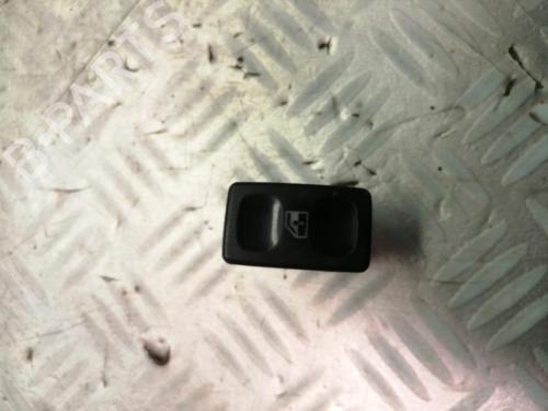 Used Left front window switch VW POLO III (6N1) 60 1.4 (60 hp) 22581349