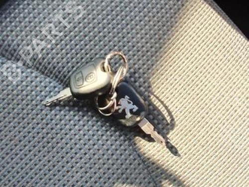 Right mirror PEUGEOT 206 SW (2E/K) 1.4 HDi | BP22591072C27 