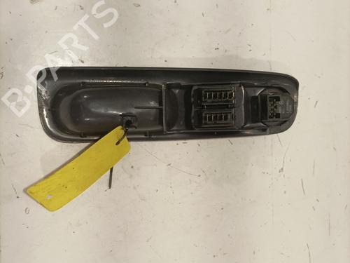 Used Left front window switch Left front window switch RENAULT TWINGO I (C06_) 1.2 (C066, C068) (58 hp) 35924326 35924326