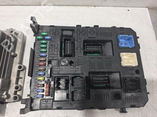 Used Electronic module Electronic module PEUGEOT PARTNER Box Body/MPV 1.6 BlueHDi 100 (100 hp) 39891892 39891892