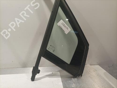 front-right-quarter-glass-citroen-c3-aircross-ii-2r_-2c_-2017-31050494 main image