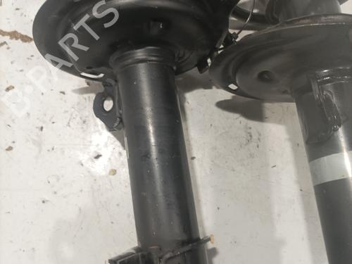 Left front shock absorber TOYOTA YARIS (_P13_) 1.5 Hybrid (NHP130_, NHP130) | BP23781669M16 
