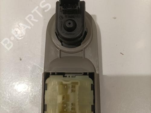 Used Left front window switch Left front window switch RENAULT ZOE (BFM_) ZOE (92 hp) 22577804 22577804