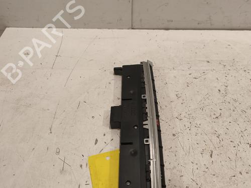 warning-switch-audi-q2-gab-gag-2016-36650683 main image