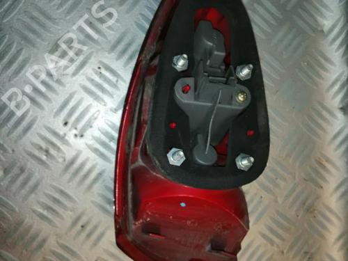 Used Left tailgate light Left tailgate light ALFA ROMEO 147 (937_) 1.9 JTDM 8V (937.AXD1A, 937.AXU1A, 937.BXU1A) (120 hp) 22584373 22584373