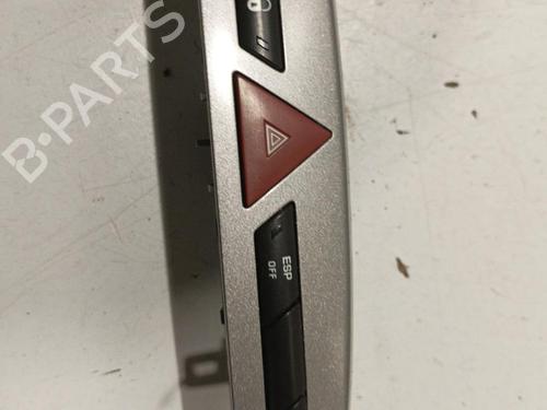 Used Warning switch Warning switch PEUGEOT 308 I (4A_, 4C_) 1.6 HDi (109 hp) 22587789 22587789