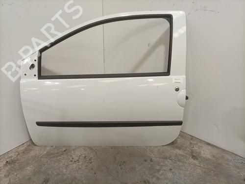 Used Left front door RENAULT TWINGO II (CN0_) 1.2 16V (CN04, CN0B) (75 hp) 26617401