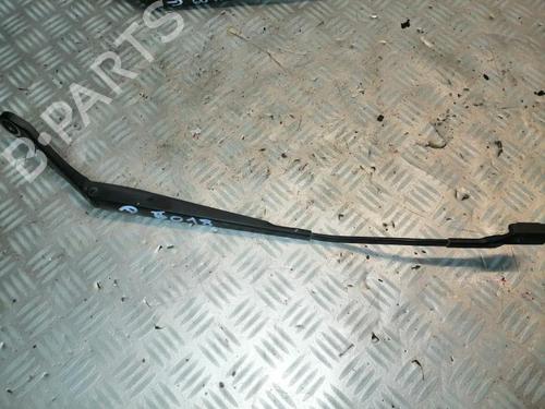 Used Front windshield wiper arm CITROËN C4 II (NC_) 1.6 VTi 120 (NC5FS0, NC5FS9) (120 hp) 22590288