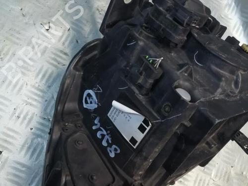 Used Right headlight Right headlight RENAULT MODUS / GRAND MODUS (F/JP0_) 1.2 (JP0C, JP0K, FP0C, FP0K, FP0P, JP0P, JP0T) (75 hp) 22577912 22577912
