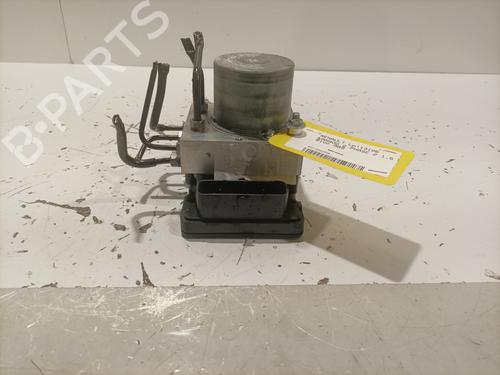 Used ABS pump ABS pump RENAULT KANGOO Express (FW0/1_) 1.5 dCi 95 (FW16) (95 hp) 22577613 22577613