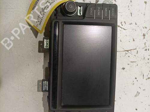 Used Radio VW POLO V (6R1, 6C1) 1.4 TDI (75 hp) 22589293