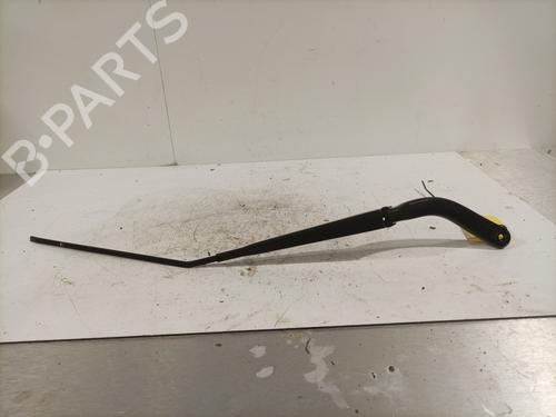 Used Front windshield wiper arm RENAULT TWINGO III (BCM_, BCA_) Z.E: (BCA1) (82 hp) 27606200