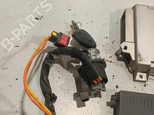 Elektronisk modul CITROËN XSARA (N1) 1.8 i (90 hp) 22588404