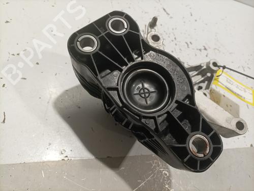 Used Engine mount Engine mount RENAULT CLIO V (B7_) 1.3 TCe 140 (B7N0) (140 hp) 22583181 22583181