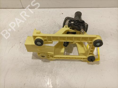 Used Gear lever Gear lever VOLVO C30 (533) D2 (115 hp) 33829731 33829731