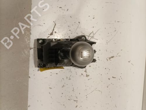 Used Gear lever Gear lever JEEP RENEGADE SUV (BU, B1, BV) 1.6 CRD (120 hp) 22589355 22589355