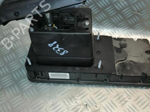 Used Gear lever PEUGEOT 308 II (LB_, LP_, LW_, LH_, L3_) 1.2 THP 110 (110 hp) 22590993