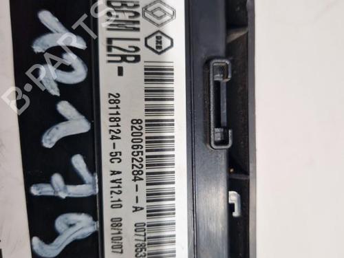 Used Fuse box Fuse box RENAULT CLIO III (BR0/1, CR0/1) 1.2 16V (BR02, BR0J, BR11, CR02, CR0J, CR11) (75 hp) 22570015 22570015