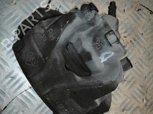 Used Right front brake caliper OPEL VIVARO A Bus (X83) 1.9 DTI (F7, J7, A07) (101 hp) 22587464