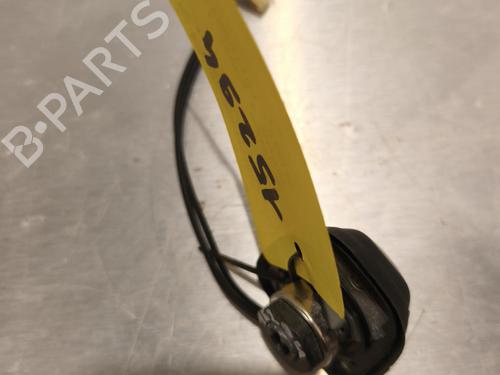 antennabase-renault-megane-iv-hatchback-b9amn_-2015-36650782 main image