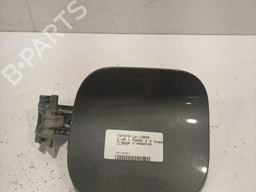 fuel-flap-toyota-c-hr-_x1_-2016-37993981 main image