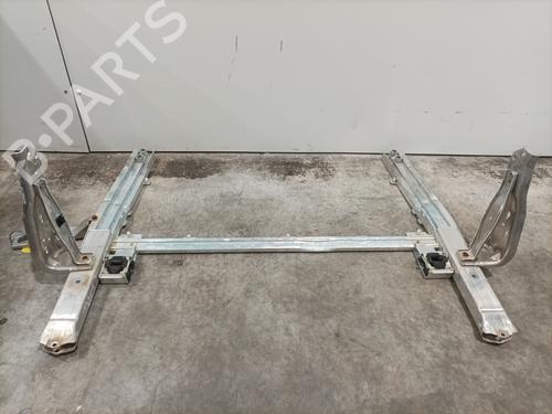 Used Crossmember Crossmember BMW 1 (F40) 118 i (140 hp) 30445078 30445078