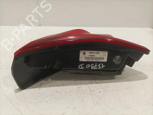 Used Right tailgate light Right tailgate light PEUGEOT 3008 I MPV (0U_) 2.0 HDi 150 / BlueHDi 150 (150 hp) 32030680 32030680