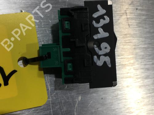 Switch PEUGEOT 5008 II (MC_, MJ_, MR_, M4_) 1.2 Hybrid 136 (MRHPYC) | BP22582977I30 