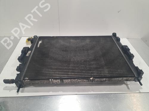 Radiateur à eau RENAULT SCÉNIC II (JM0/1_) 2.0 (JM05, JM0U, JM1N, JM1U, JM2V) (135 hp) 32344795