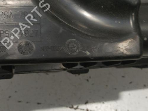 Used Air filter box Air filter box PEUGEOT 206+ (2L_, 2M_) 1.1 (60 hp) 22572372 22572372