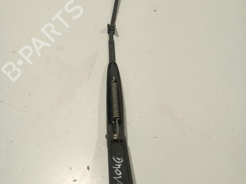 Used Front windshield wiper arm FIAT PANDA (169_) 1.2 (169AXF2A, 169AXF1A) (69 hp) 22586946
