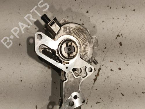 Used Vacuum pump VW GOLF V (1K1) 1.9 TDI (105 hp) 22571634