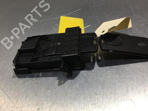Used Card reader Card reader RENAULT KOLEOS I (HY_) 2.0 dCi 4x4 (HY0B) (173 hp) 22573112 22573112
