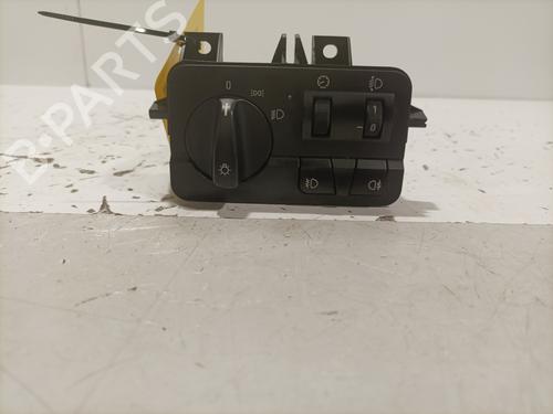 Used Headlight switch BMW 3 (E46) 320 d (150 hp) 22583135