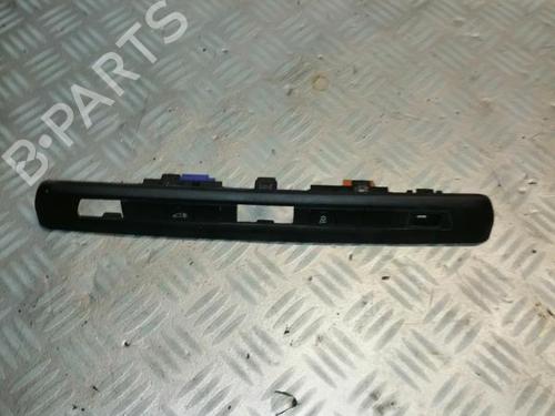 Used Switch Switch PEUGEOT EXPERT Van (V_) 2.0 BlueHDi 120 (122 hp) 22578388 22578388