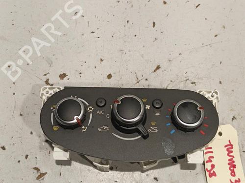 Climate control RENAULT TWINGO III (BCM_, BCA_) 1.0 SCe 70 | BP22574856I5 