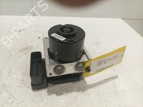 Used ABS pump PEUGEOT 206+ (2L_, 2M_) 1.4 i (73 hp) 31024807