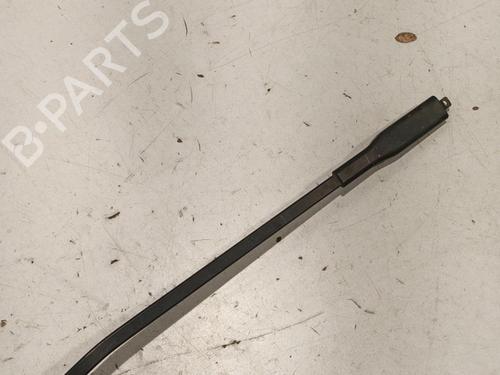 Front windshield wiper arm BMW 1 (E81) 118 d | BP22570546C143 