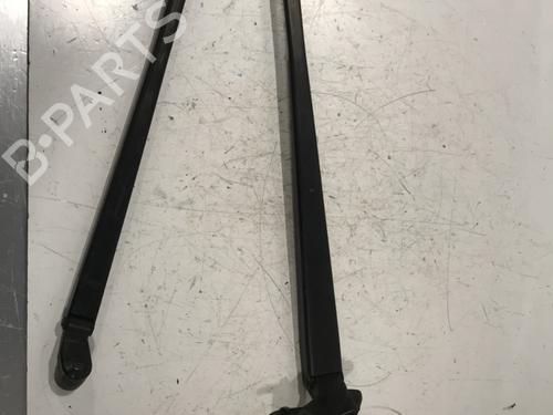 Brazo limpia delantero TOYOTA YARIS (_P13_) 1.3 (NSP130_, NSP130) (99 hp) 30000016