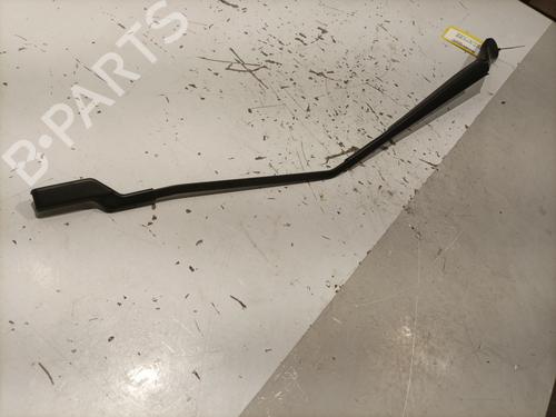 Used Front windshield wiper arm Front windshield wiper arm RENAULT CLIO V (B7_) 1.3 TCe 140 (B7N0) (140 hp) 22589095 22589095