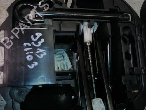 Used Jack Kit RENAULT CLIO III (BR0/1, CR0/1) 1.5 dCi (C/BR0G, C/BR1G) (68 hp) 22571398