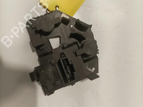 Used Lamp holder Lamp holder PEUGEOT 206+ (2L_, 2M_) 1.4 HDi eco 70 (68 hp) 24887232 24887232