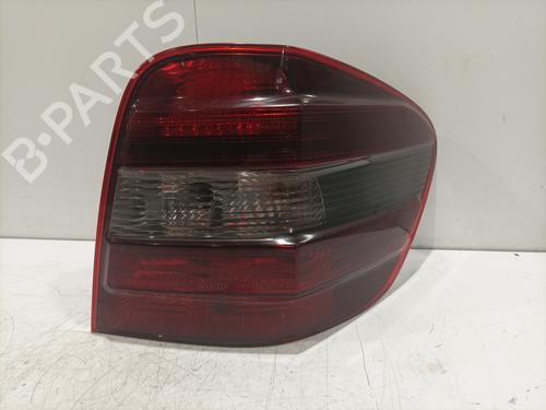Used Right taillight MERCEDES-BENZ M-CLASS (W164) ML 320 CDI 4-matic (164.122) (224 hp) 30939192